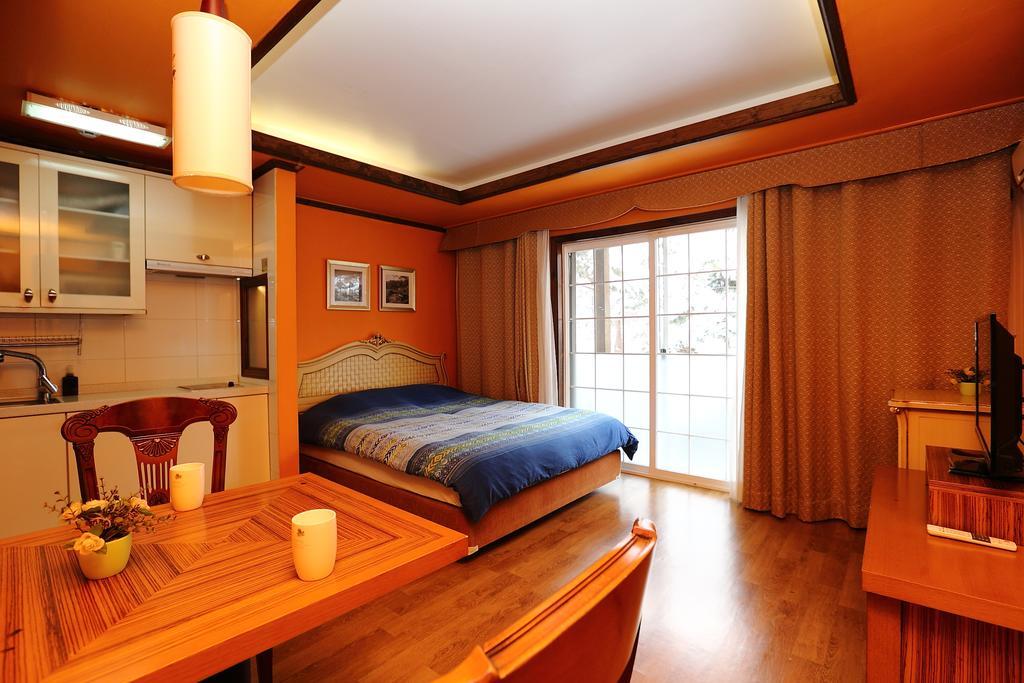 Bench House Villa Pyeongchang Bagian luar foto