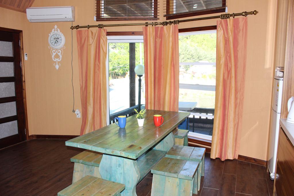 Bench House Villa Pyeongchang Bagian luar foto